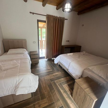 Guest House Bracaj Zhaban Zewnętrze zdjęcie
