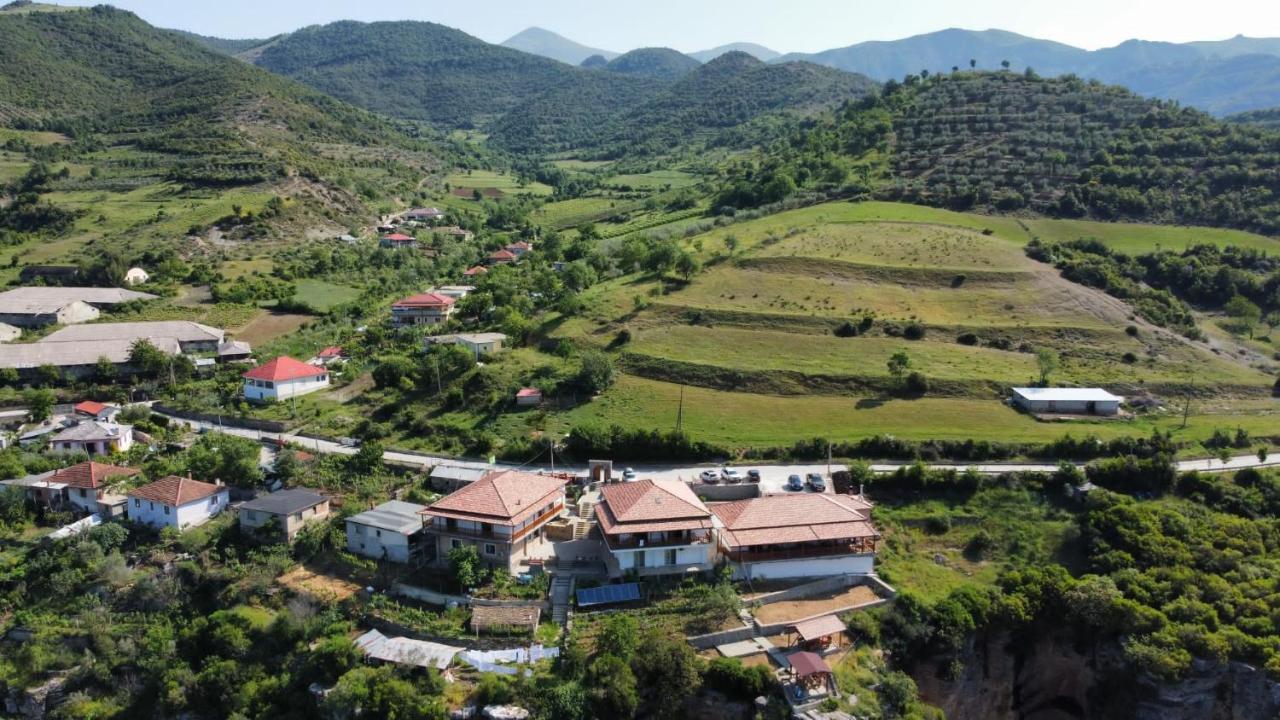 Guest House Bracaj Zhaban Zewnętrze zdjęcie