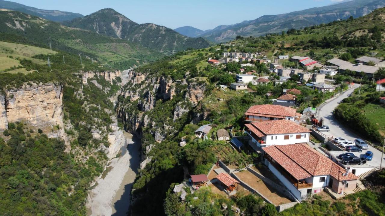 Guest House Bracaj Zhaban Zewnętrze zdjęcie