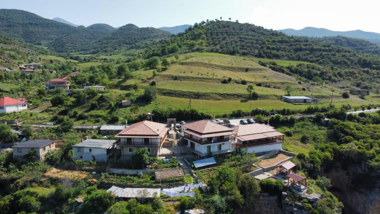 Guest House Bracaj Zhaban Zewnętrze zdjęcie