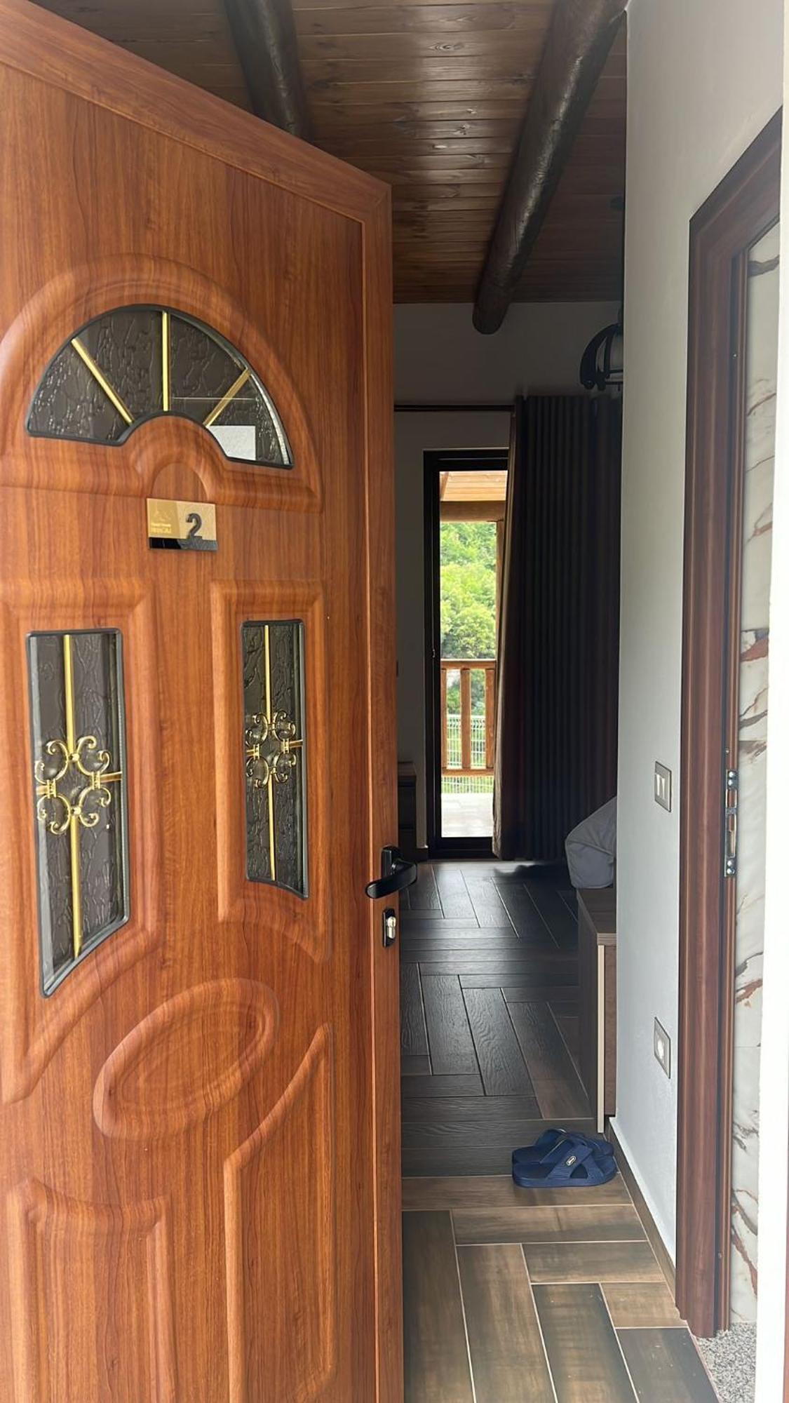 Guest House Bracaj Zhaban Zewnętrze zdjęcie