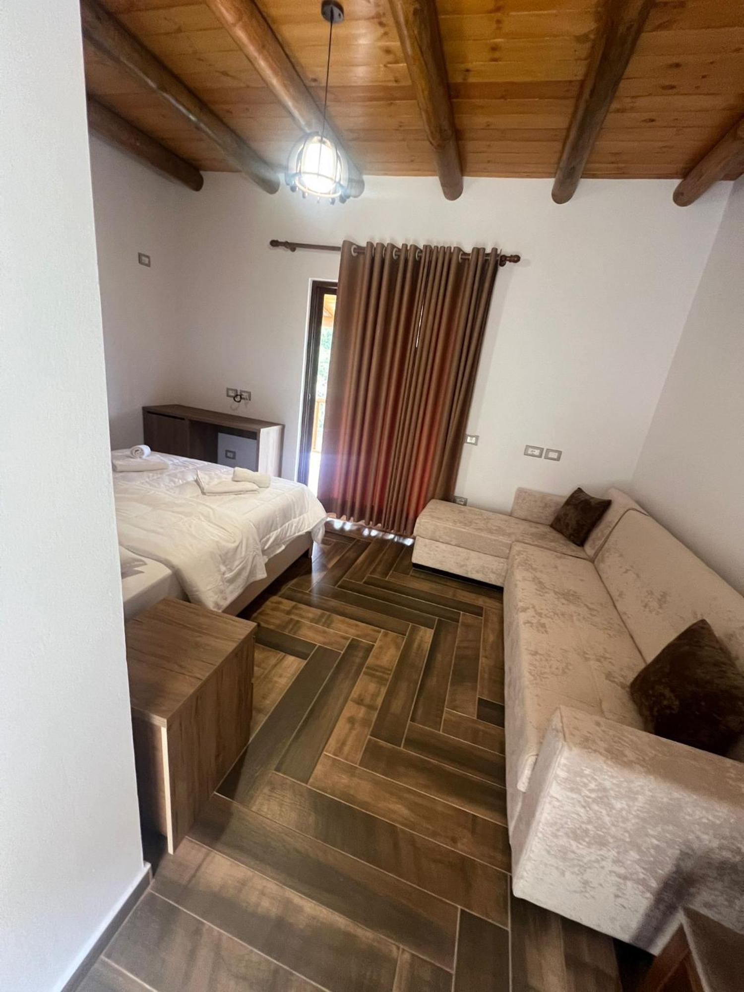 Guest House Bracaj Zhaban Zewnętrze zdjęcie