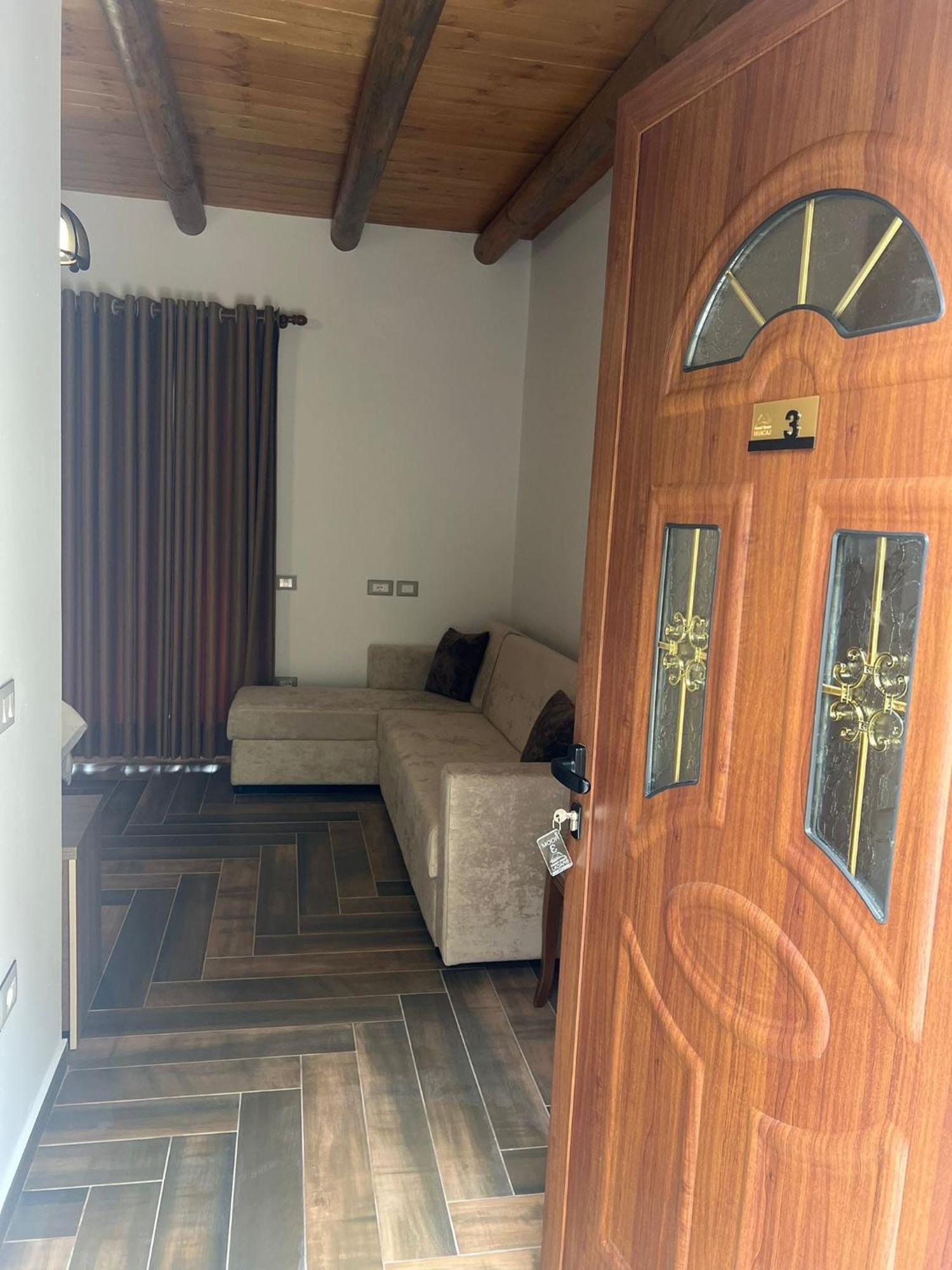 Guest House Bracaj Zhaban Zewnętrze zdjęcie