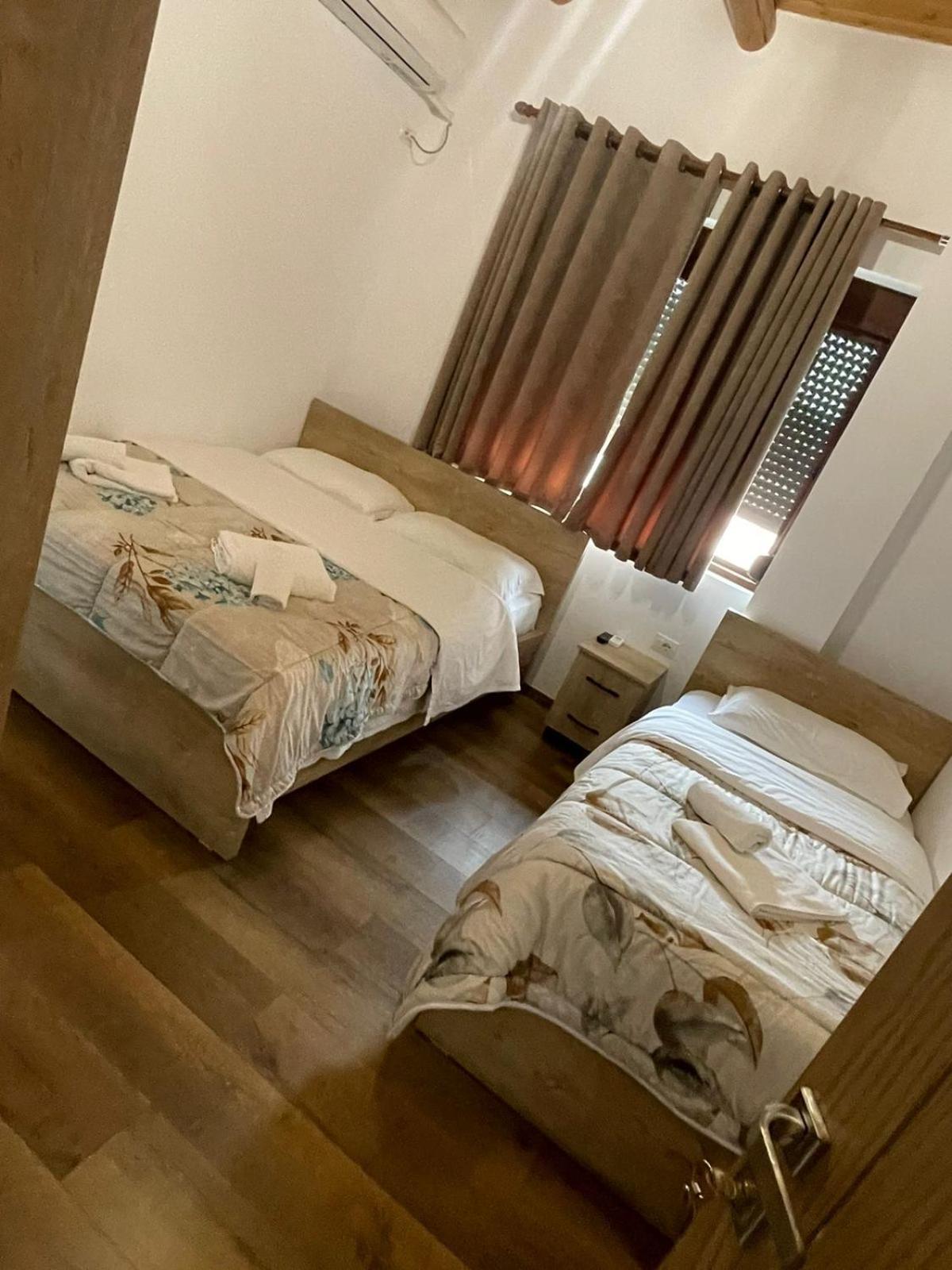 Guest House Bracaj Zhaban Zewnętrze zdjęcie