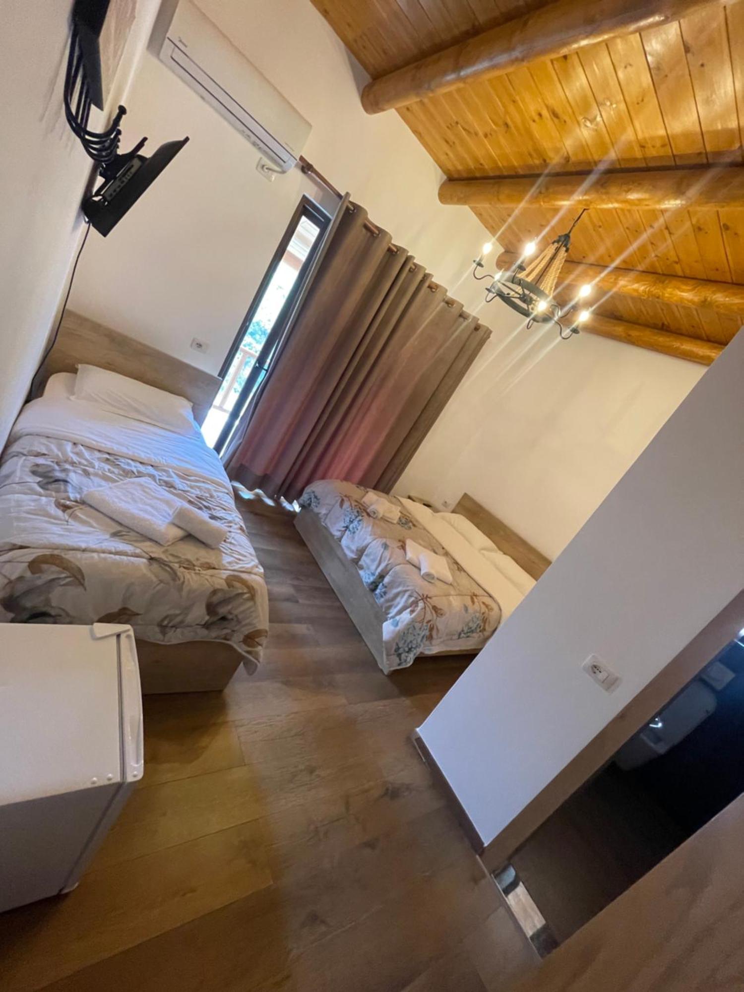 Guest House Bracaj Zhaban Zewnętrze zdjęcie