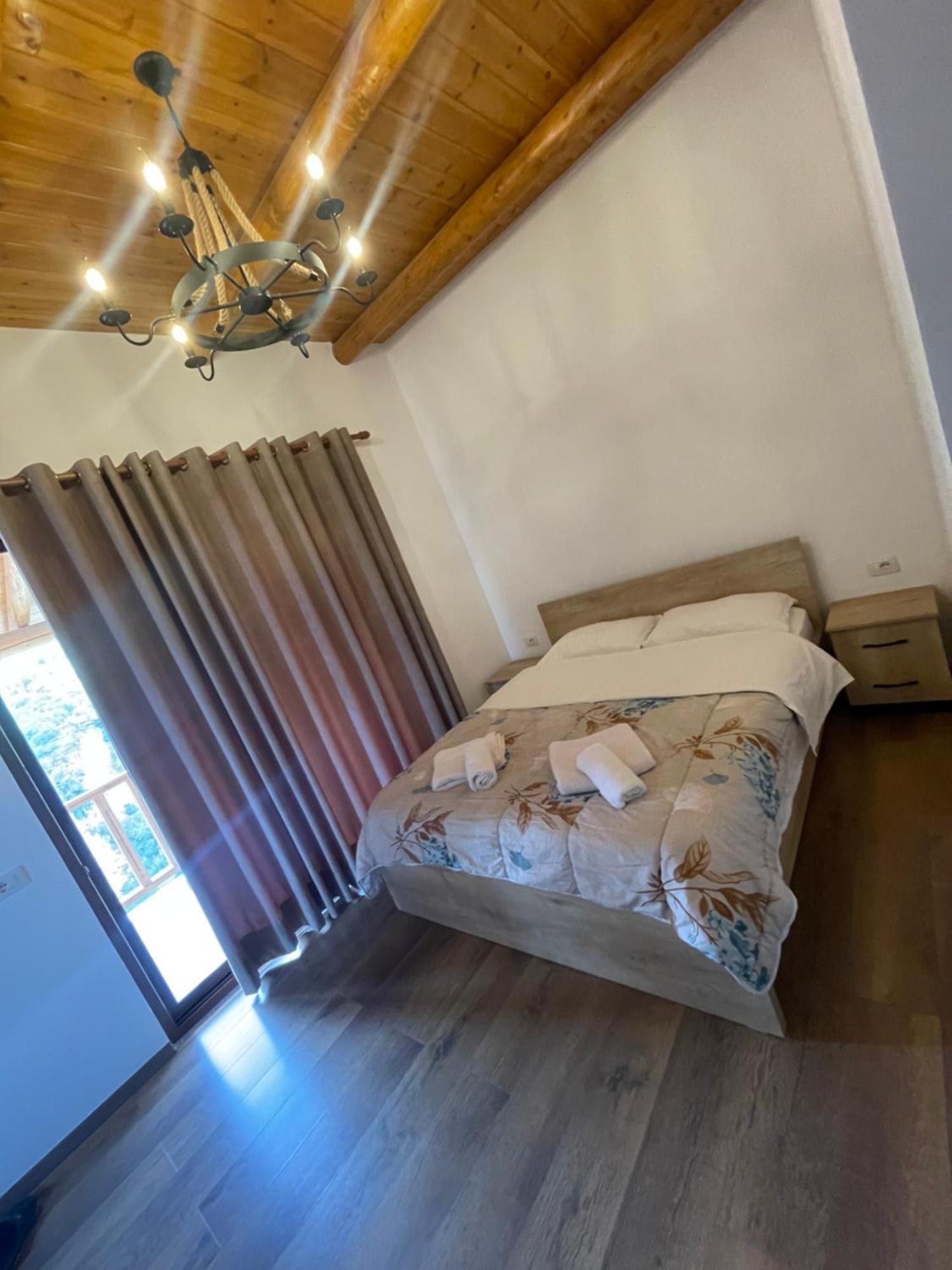 Guest House Bracaj Zhaban Zewnętrze zdjęcie