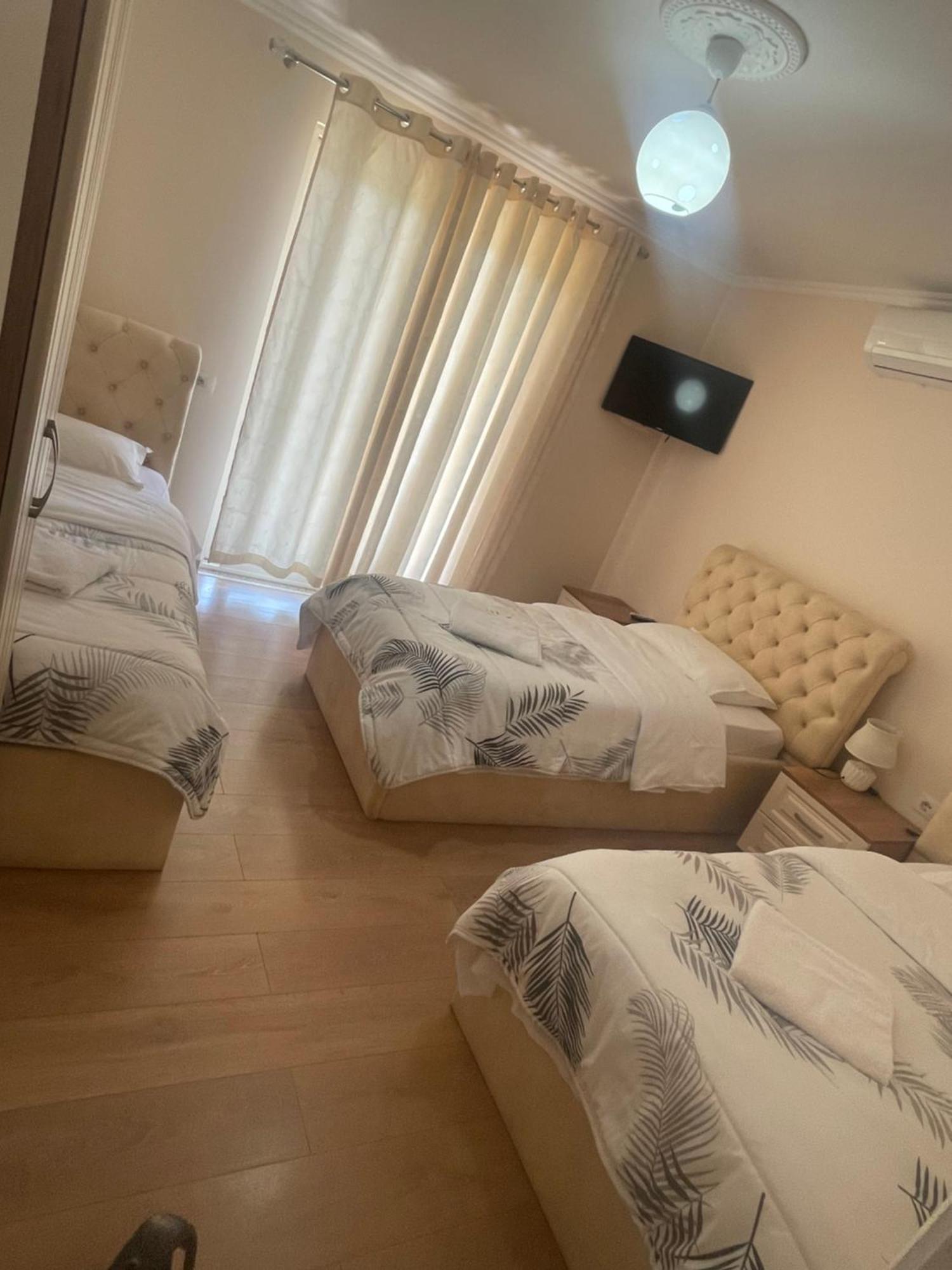 Guest House Bracaj Zhaban Zewnętrze zdjęcie