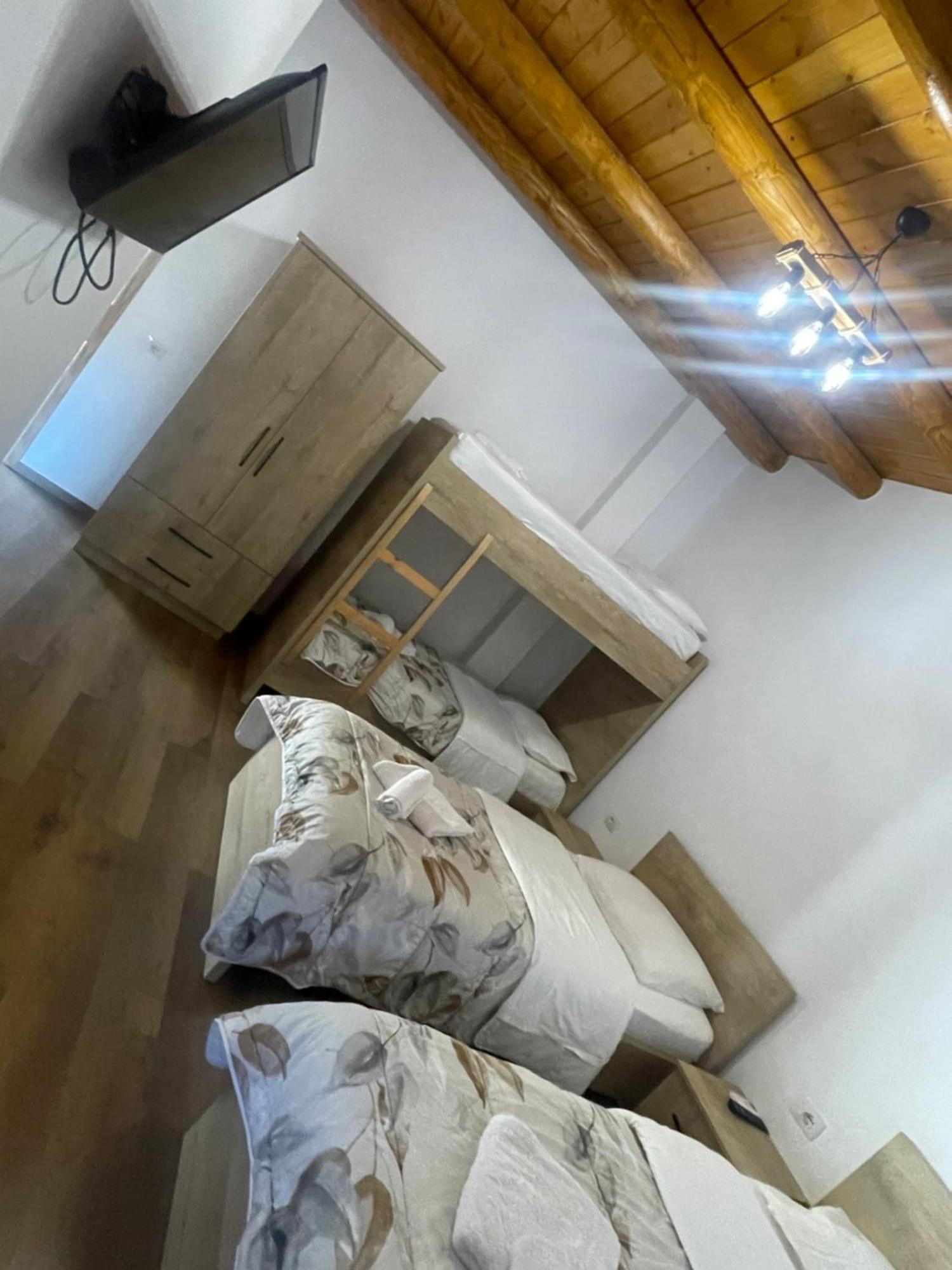 Guest House Bracaj Zhaban Zewnętrze zdjęcie