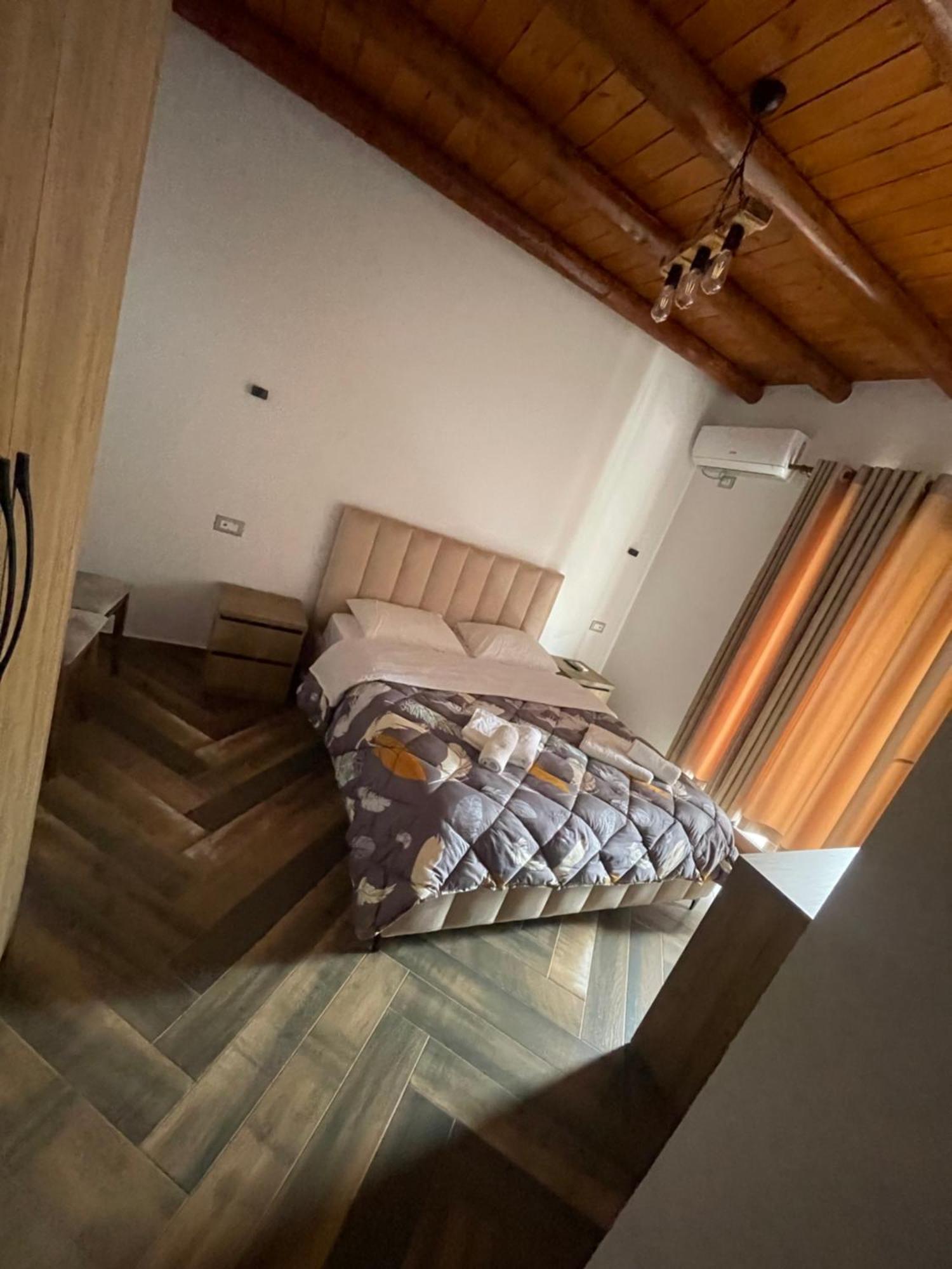 Guest House Bracaj Zhaban Zewnętrze zdjęcie