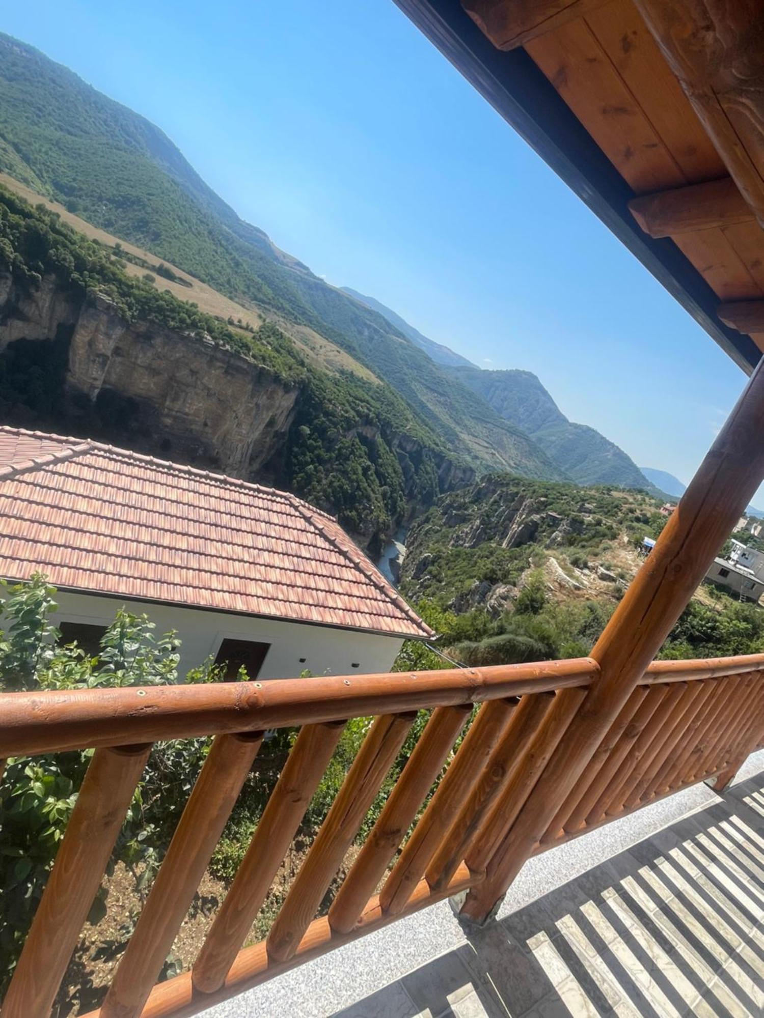 Guest House Bracaj Zhaban Zewnętrze zdjęcie