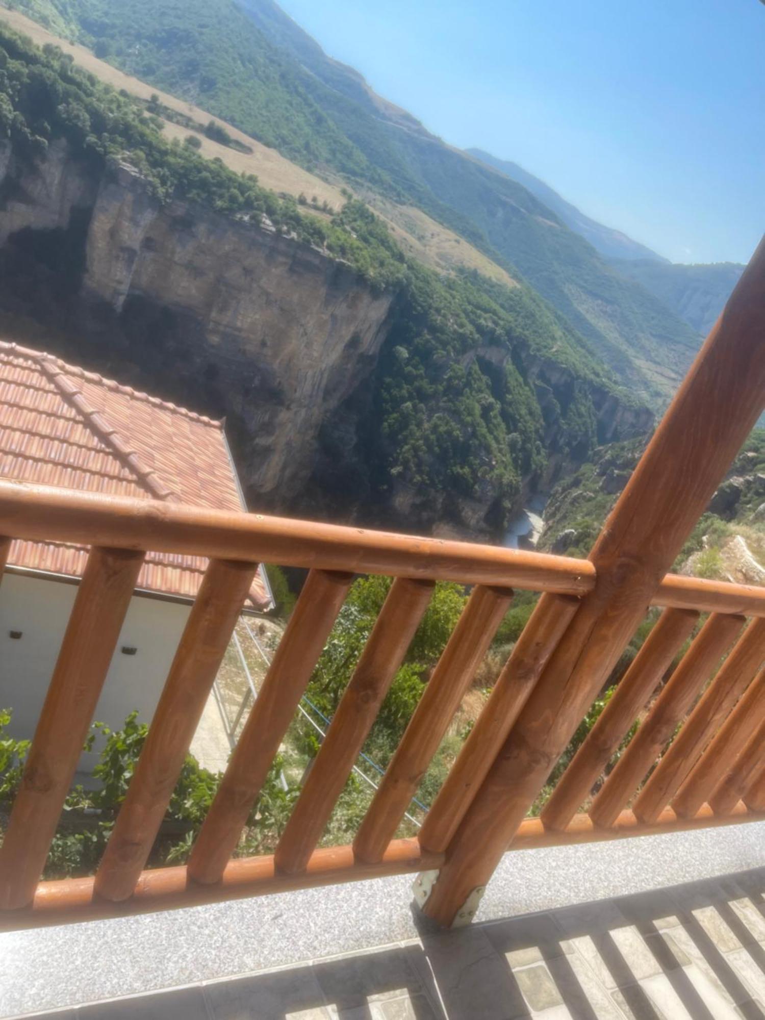 Guest House Bracaj Zhaban Zewnętrze zdjęcie