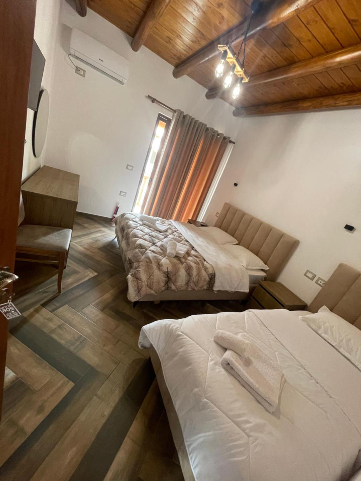 Guest House Bracaj Zhaban Zewnętrze zdjęcie